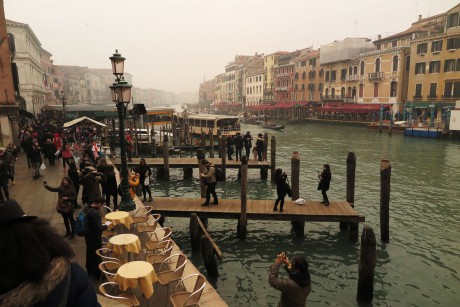 Benátky_Canal Grande u Ponte di Rialto (3)