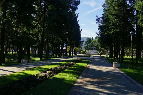 Trebinje_památník  hrdinům boje proti fašismu (1)