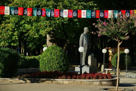 Trebinje_pomník básníka Jovana Dučiče (1)