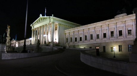 Vídeň_Parlament (1)