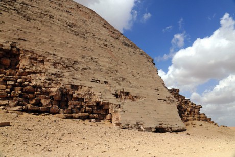 Egypt_Dahšúr_Lomená pyramida_2022_10_0022