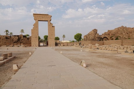 Egypt_Dendera_chrám bohyně Hathor_chrámový okrsek_2022_10_0009