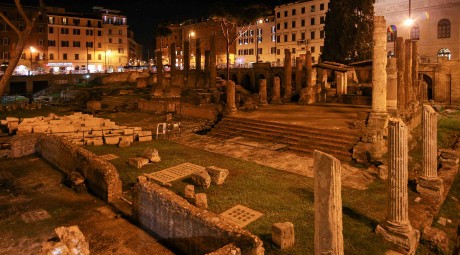 Largo di Torre Argentina - zbytky paláců (3)_result