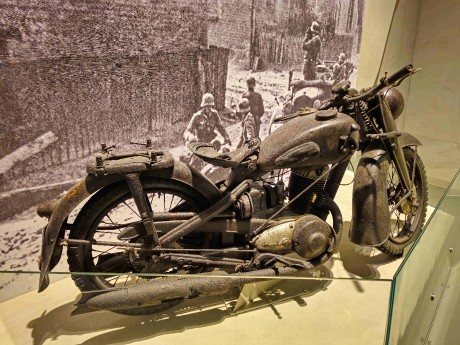 Polsko_Gdaňsk_muzeum II. světové války_2025_07_067_result