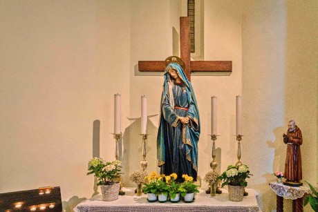 San Quirico d'Orcia_kolegiátní kostel sv. Kyrika a Julity (015)_result