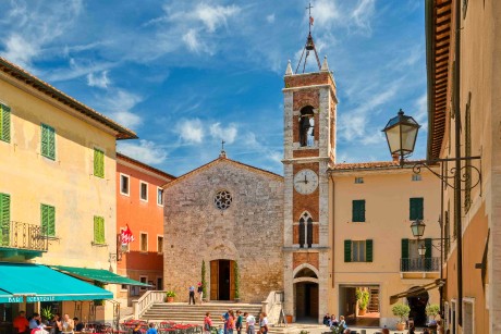 San Quirico d'Orcia_kostel Panny Marie z Vitalety (1_1)_result