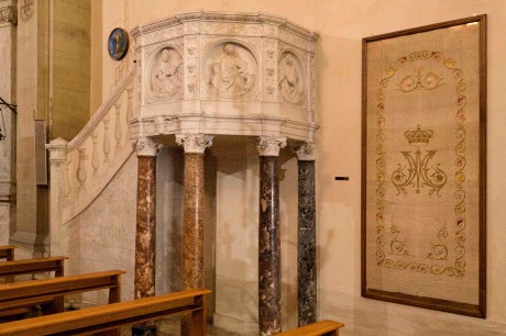 San Quirico d'Orcia_kostel Panny Marie z Vitalety (4)_result