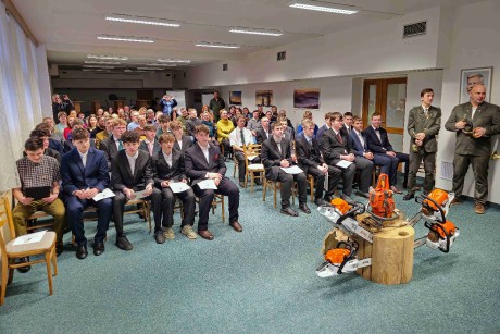 Pasování třídy 1E_2025_12_18_003