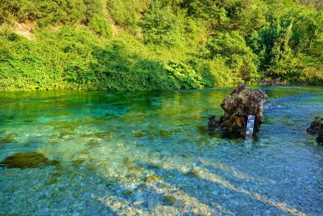 Albánie_Syri i Kaltër_Modré oko_2019_07_004