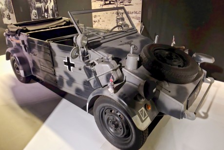 Heydar Aliev Center_klasické automobily_ 2026_02_11_021