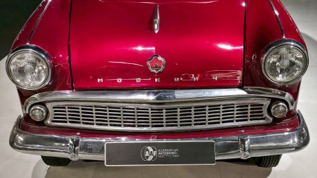 Heydar Aliev Center_klasické automobily_ 2026_02_11_024