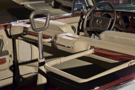 Heydar Aliev Center_klasické automobily_ 2026_02_11_054