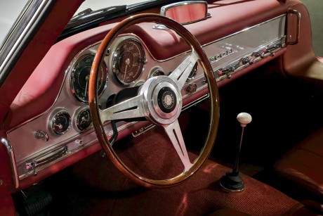 Heydar Aliev Center_klasické automobily_ 2026_02_11_073