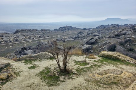 2026_02_03_Qobustan_skalní rytiny_037