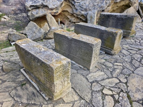 2026_02_03_Qobustan_skalní rytiny_040