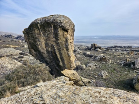 2026_02_03_Qobustan_skalní rytiny_047