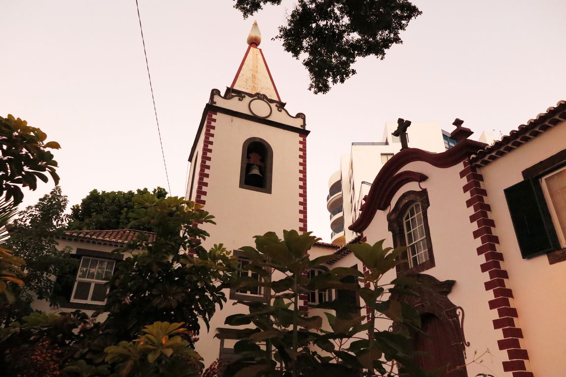 Madeira_2015_07_27 (1)_Funchal_kaple Penha da França na Rua da Penha França