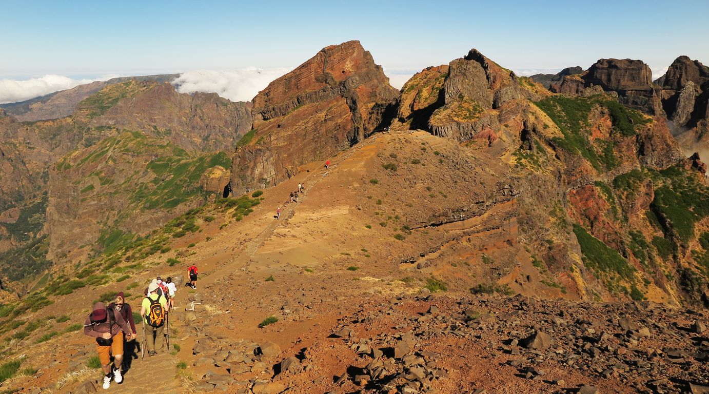 Madeira_2015_07_28 (13)_Pico do Arieiro_1818 m.n.m._cestou k vyhlídce Ninho da Manta