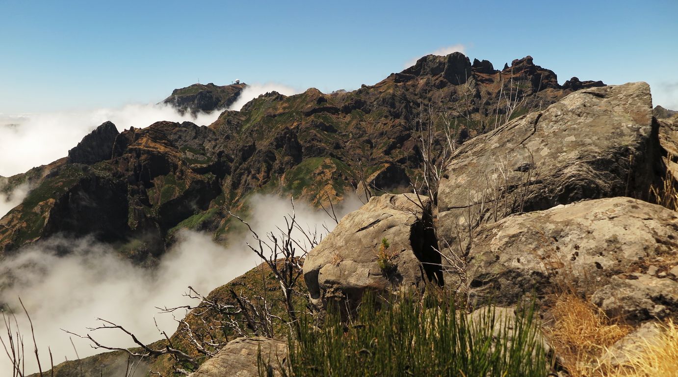 Madeira_2015_07_28 (23)_výstup na Pico Ruivo 1862 m.n.m._pohled k jihu