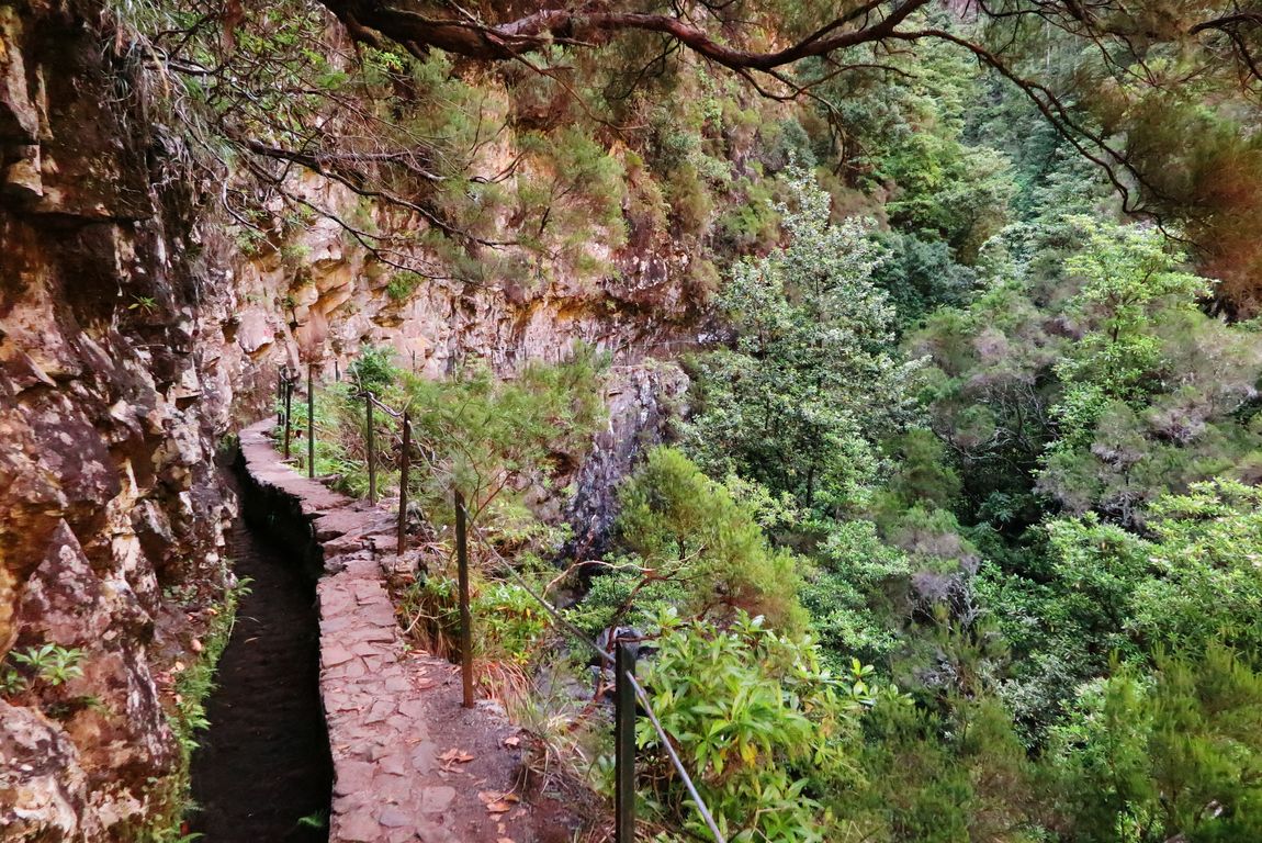 Madeira_2015_08_03 (16)_pokračování trasy do Caldeirao do Inferno