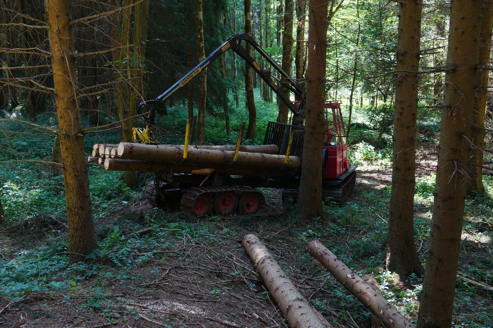 2018_06_Závěrečné zkoušky_Lesní mechanizátor_02