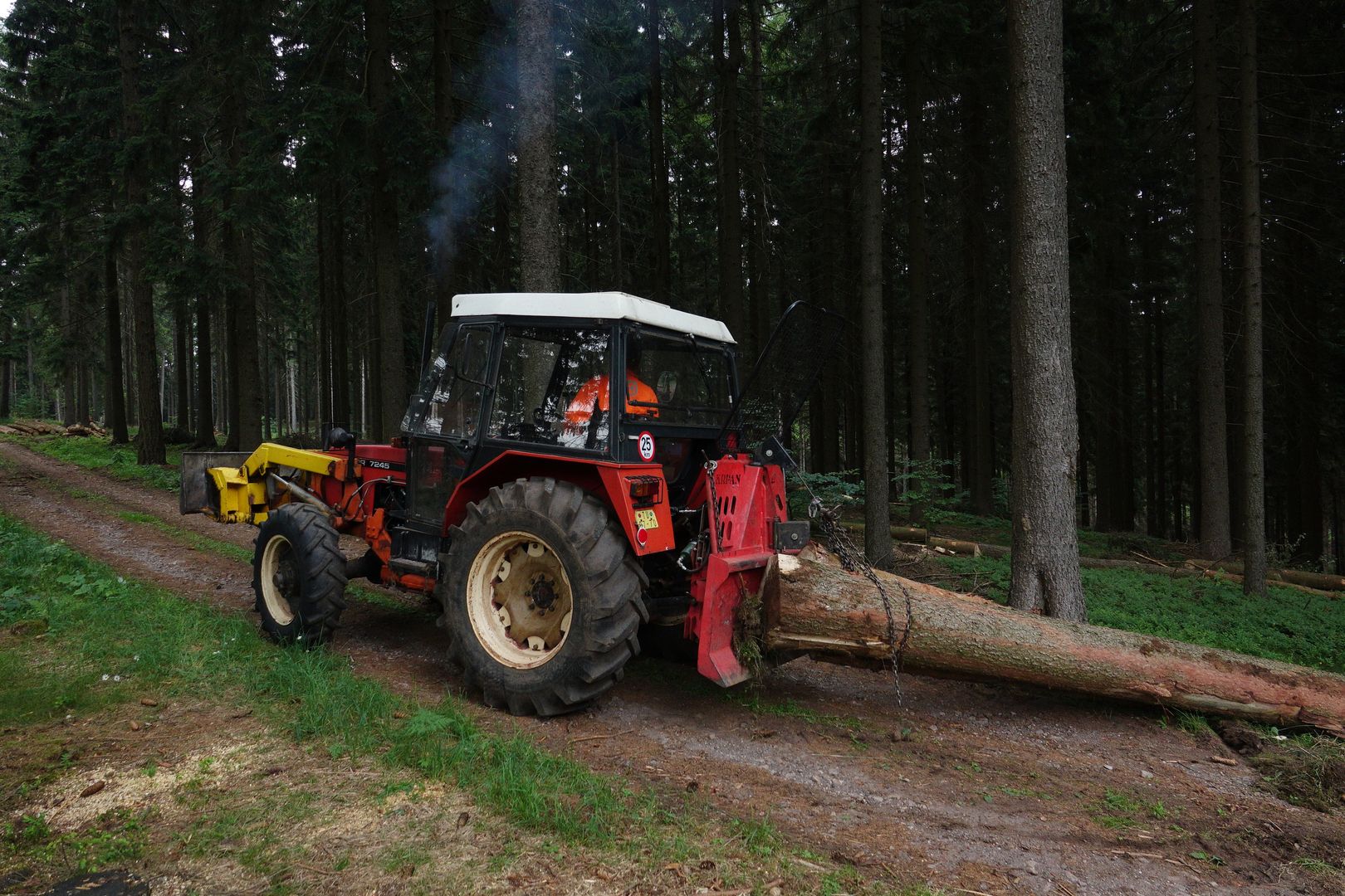 2018_06_Závěrečné zkoušky_Lesní mechanizátor_60