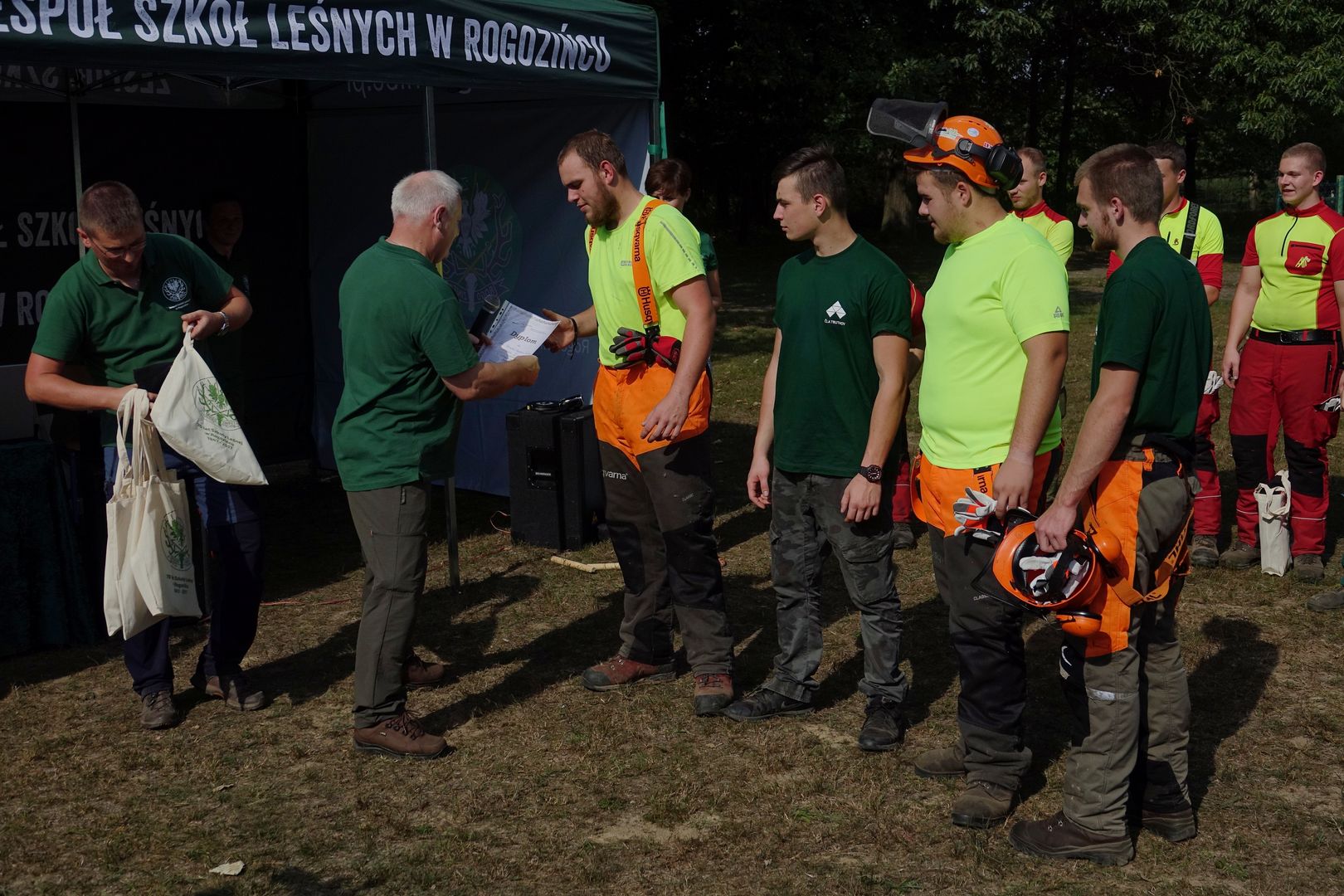 2018_09_21_Soutěž dřevorubeckých dovedností v Rogozinci_74