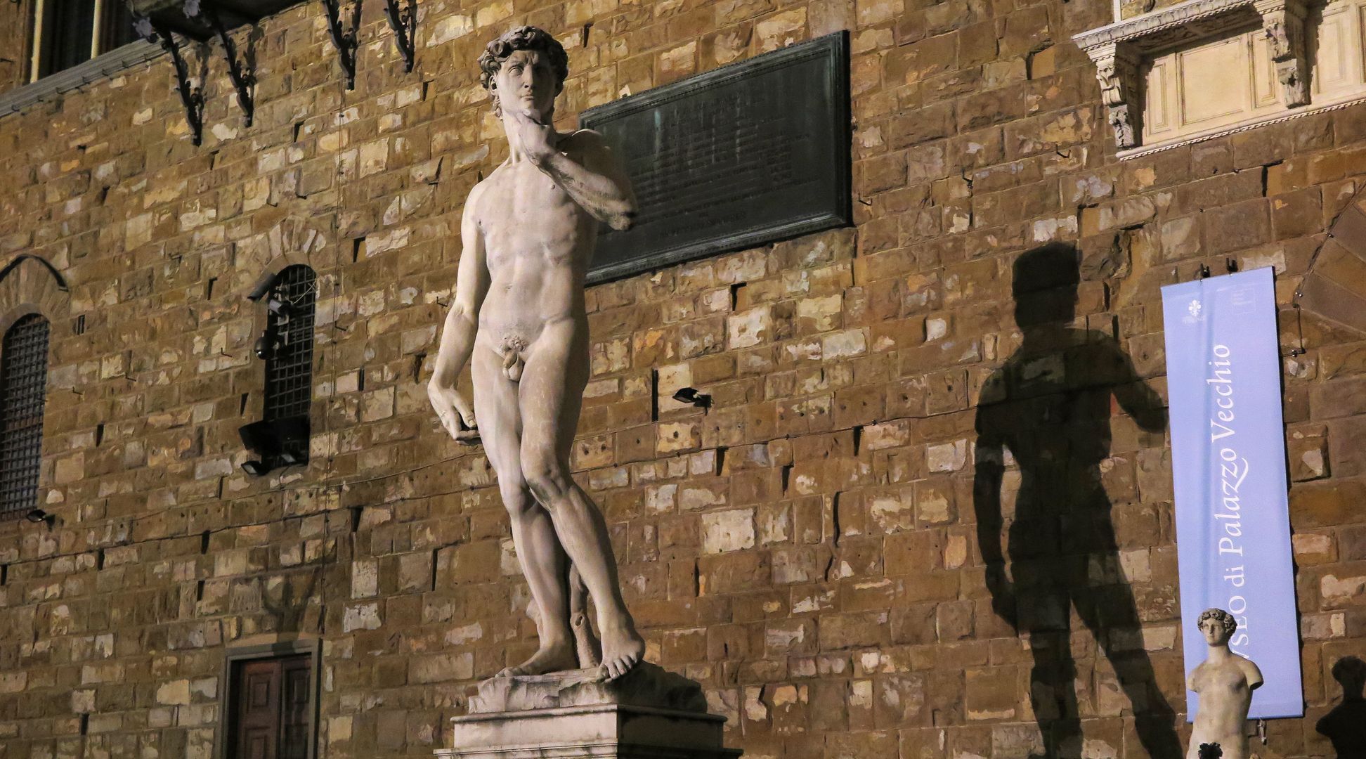 Socha Davida na Piazza della Signoria (5)