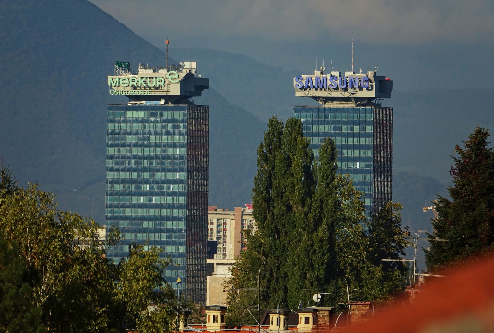 Sarajevo_z okna hotelu Hayat na dvojčata UNITIC