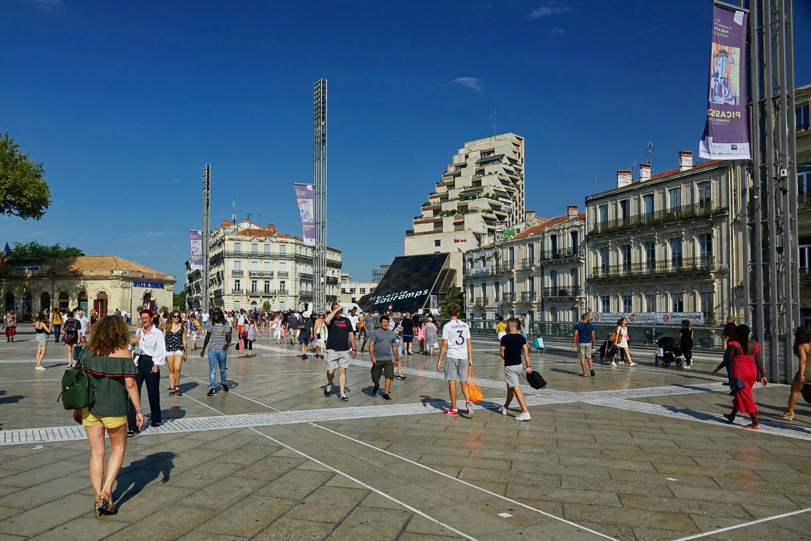 2018_08_13_Francie_Montpellier_Place de la Comédie_02