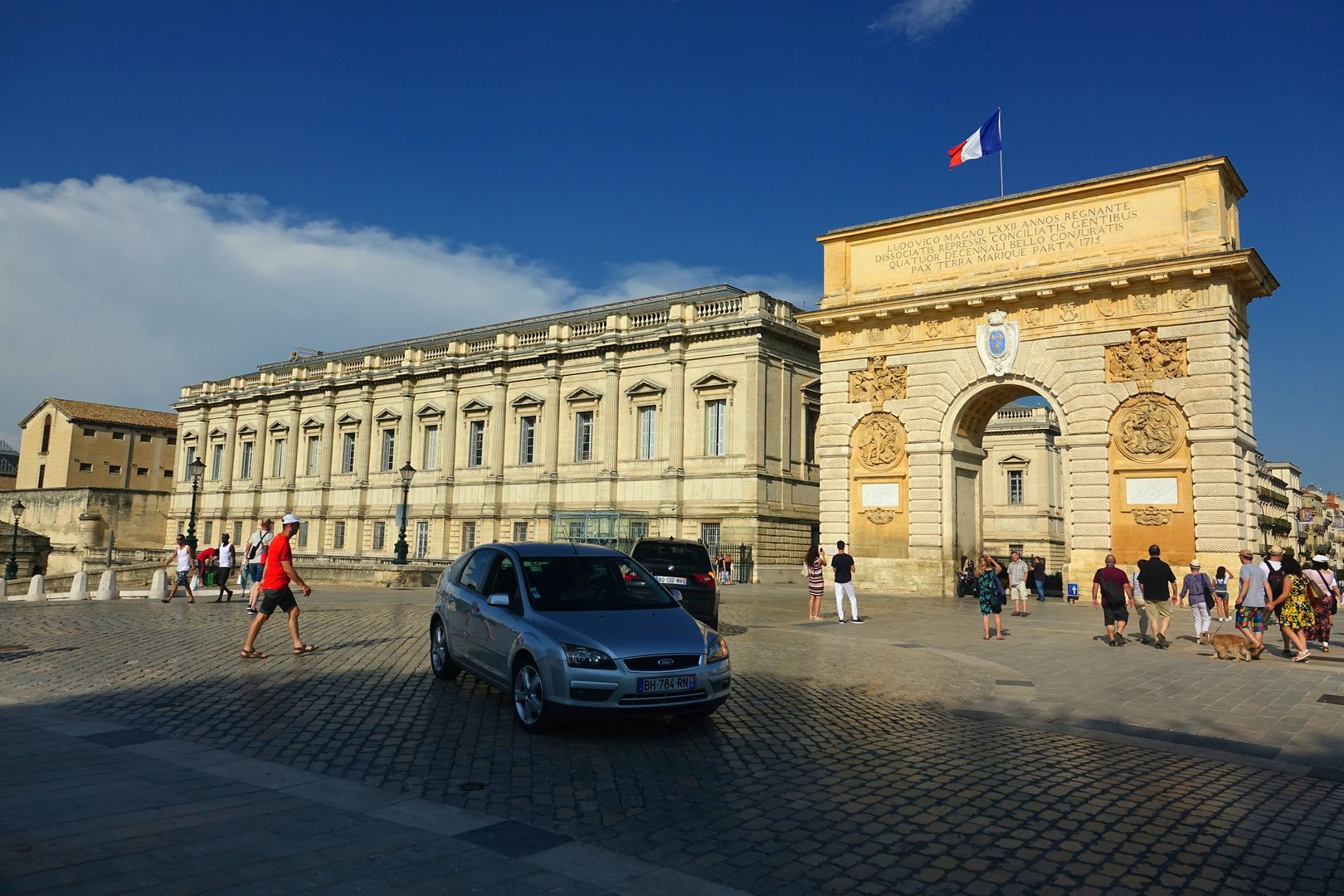 2018_08_13_Francie_Montpellier_Promenade du Peyrou_Vítězný oblouk_02