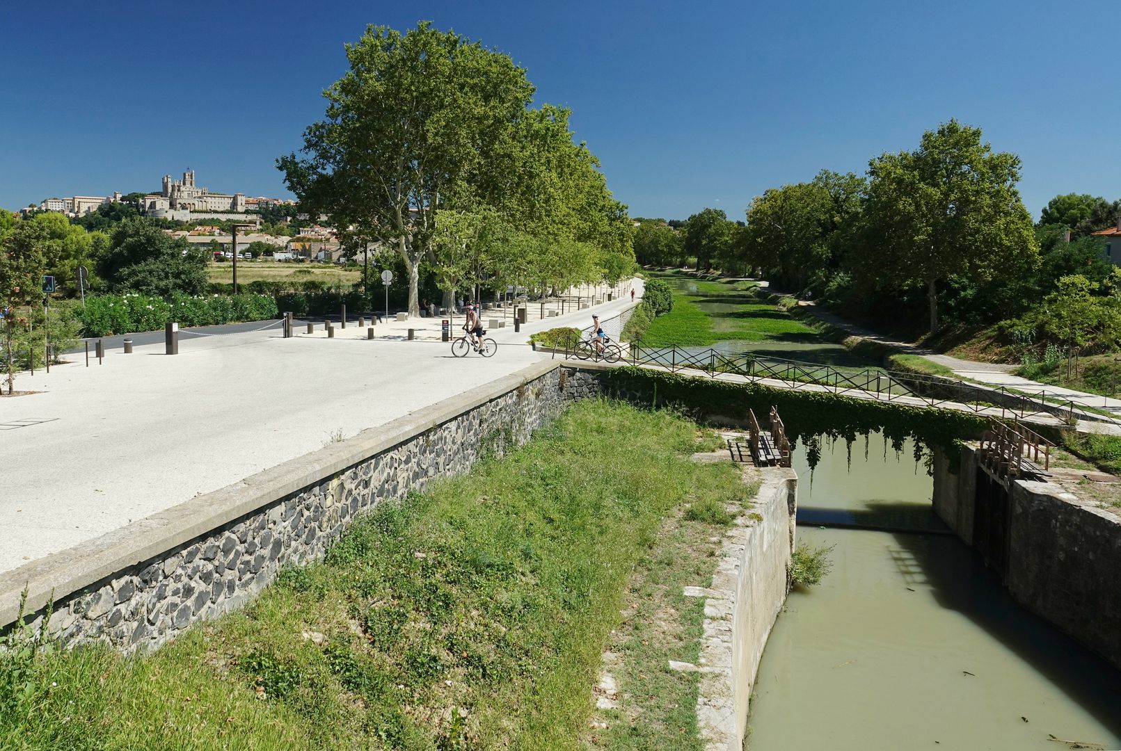 2018_08_15_Francie_Béziers_Canal du Midi_zdymadla ve Fonserannes_09