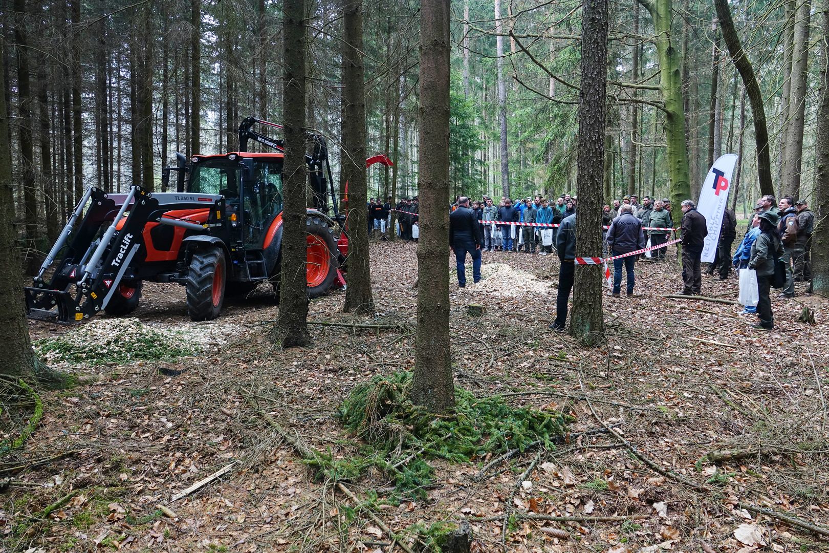 2019_04_Asanace kůrovcové kalamity (21)