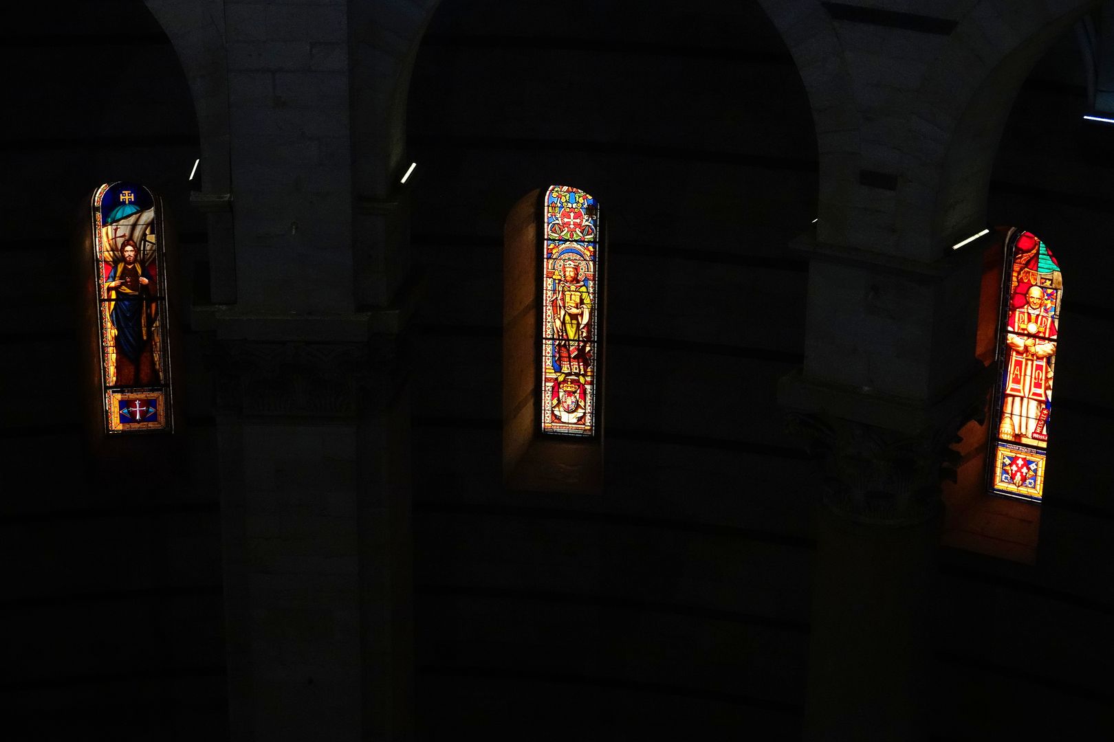 Pisa_baptisterium_interiér (11)