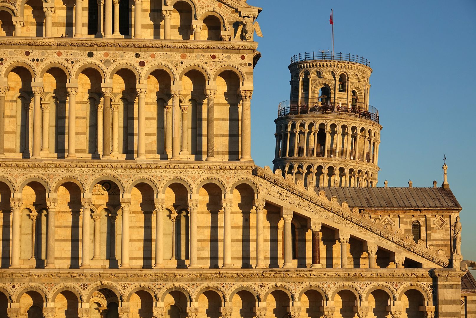 Pisa_Duomo di Pisa_exteriéry (19)