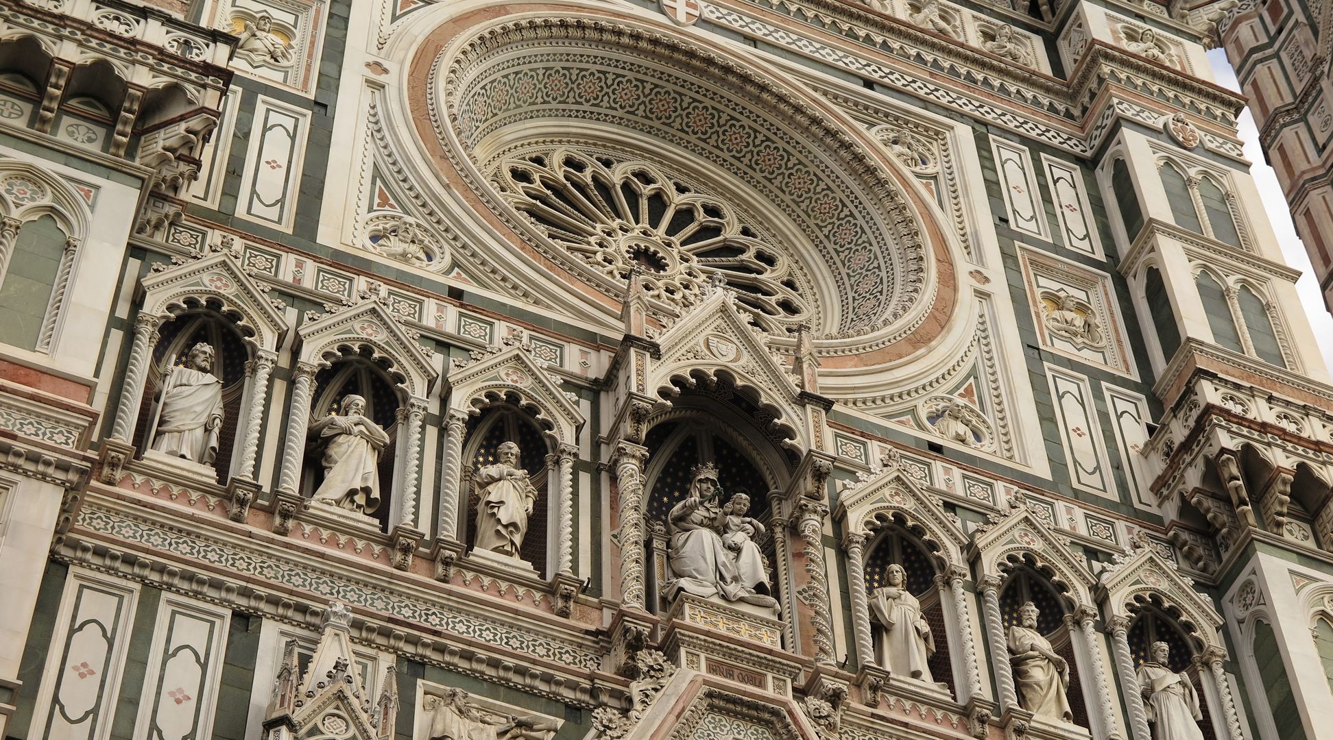 Katedrála Santa Maria del Fiore_exteriér (12)