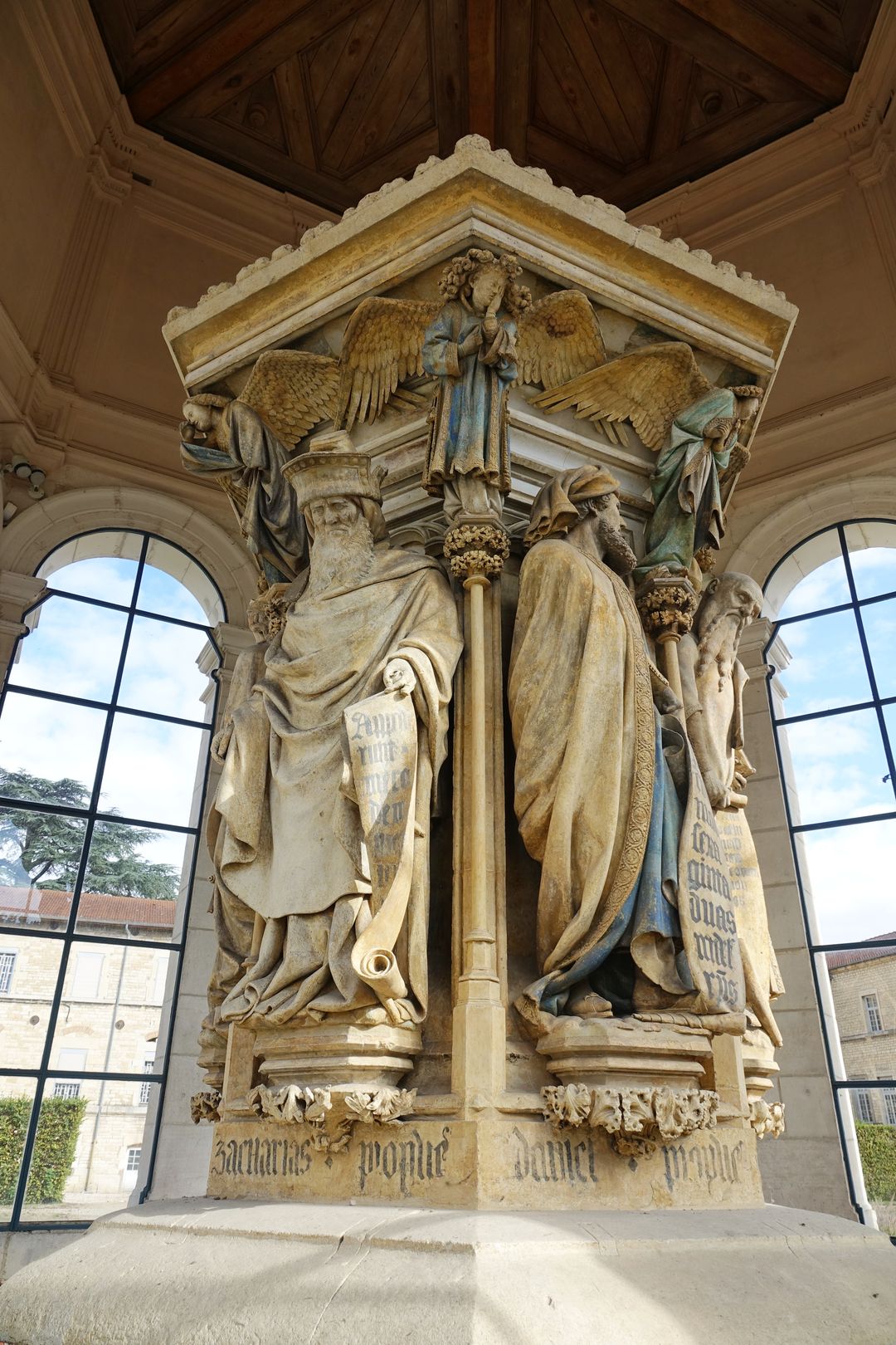 Dijon - areál psychiatrické léčebny - Mojžíšova studna  (6)