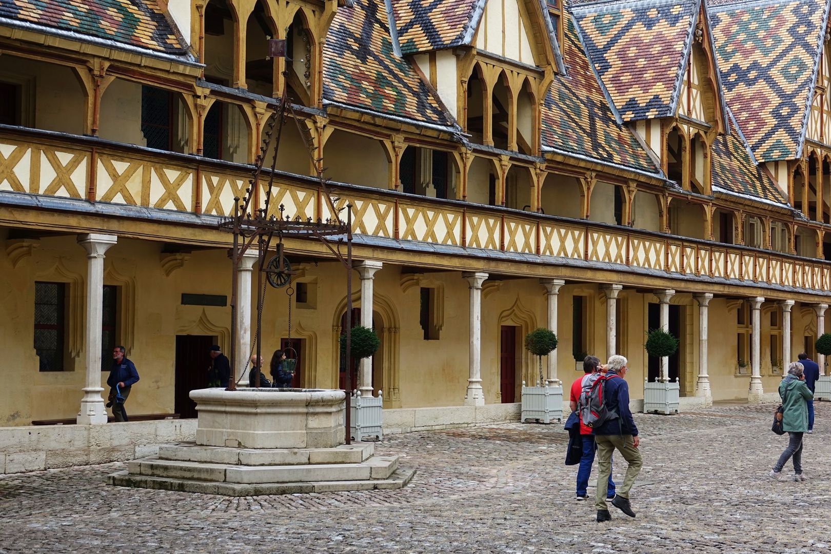 Beaune_hospital (6_1)