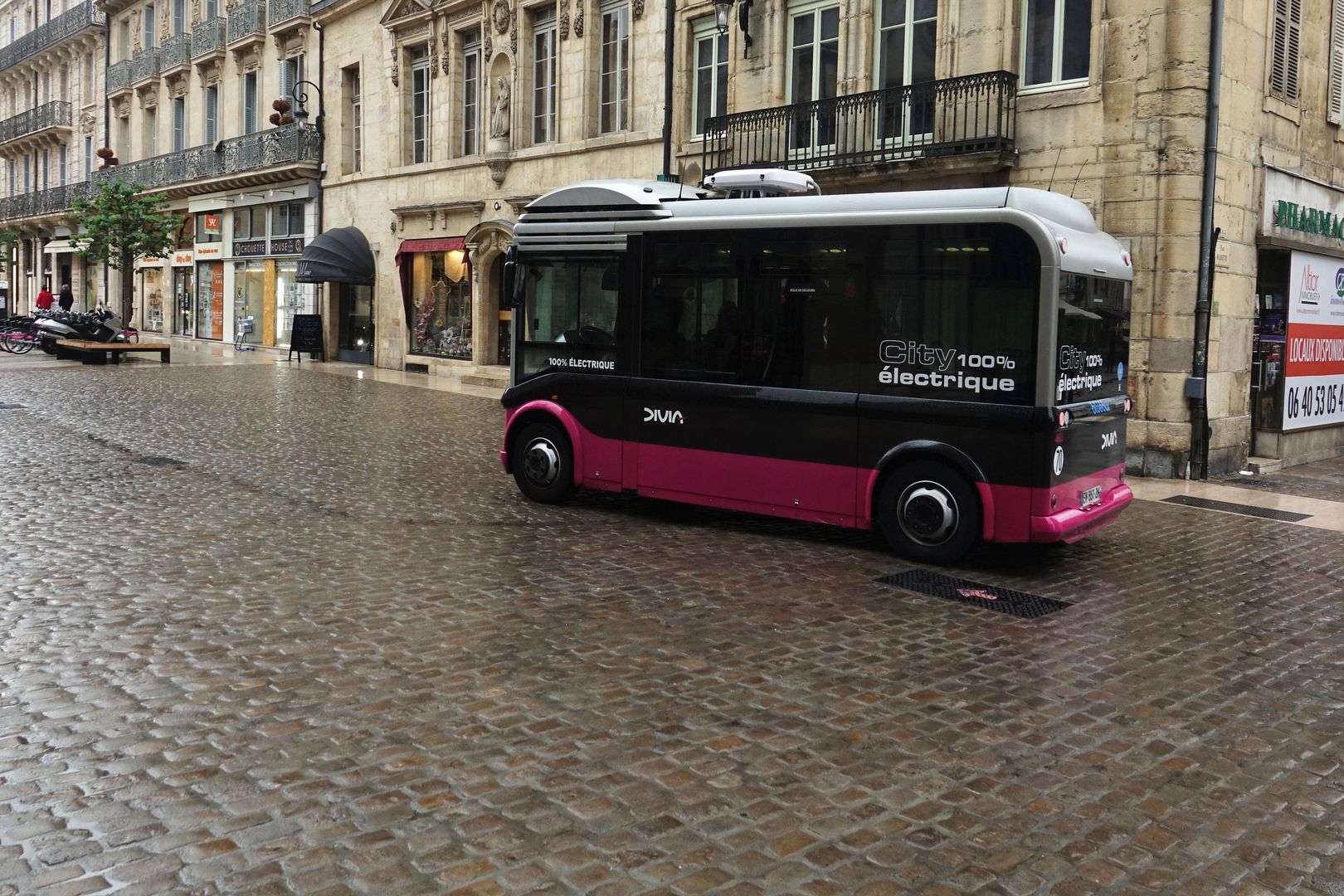 Dijon_elektobus v centru