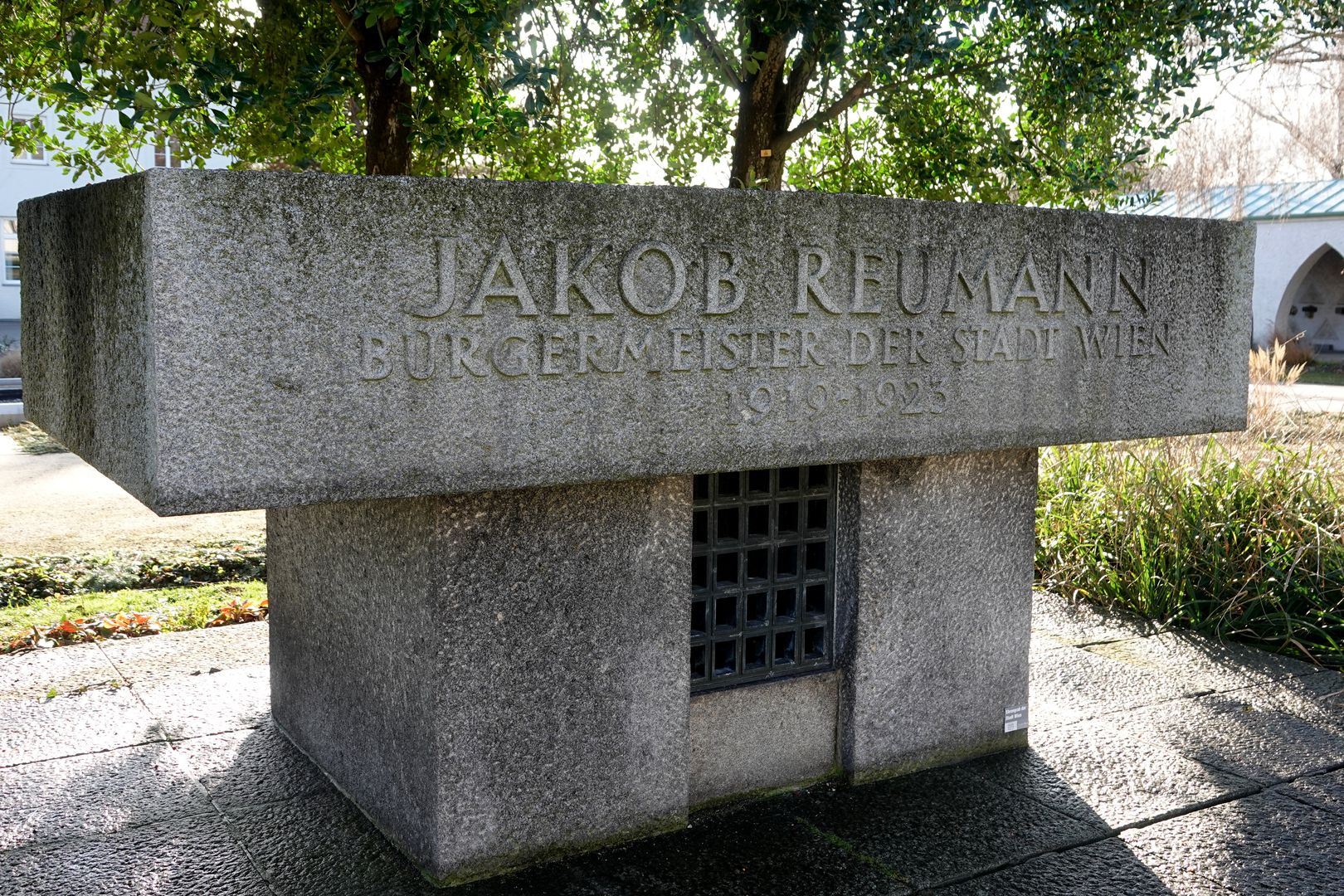 Wien_krematorium_ Clemens Holzmeister_1921-23 (2)