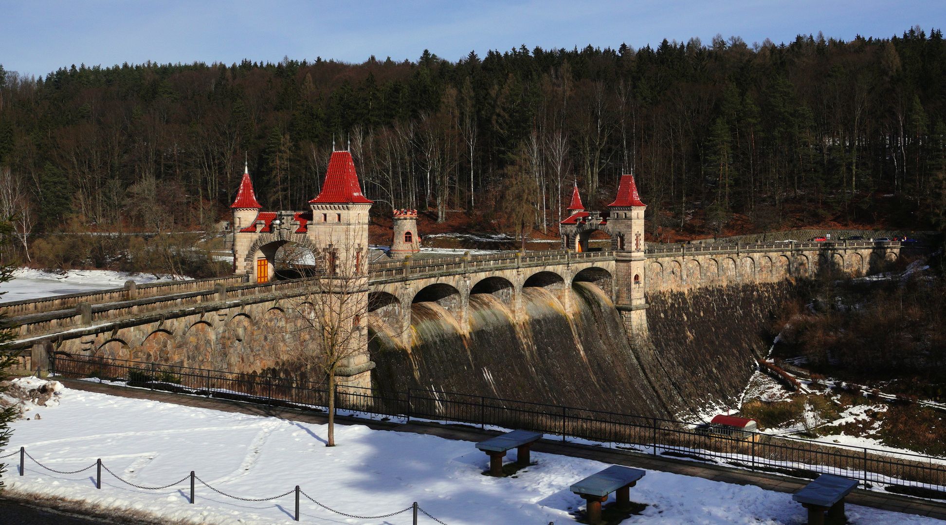 Ze Dvora Králové k přehradě Les Království (017)