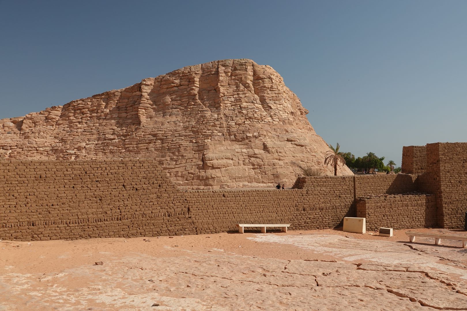 Abu Simbel - Malý chrám bohyně Hathor a královny Nefrtari-0001