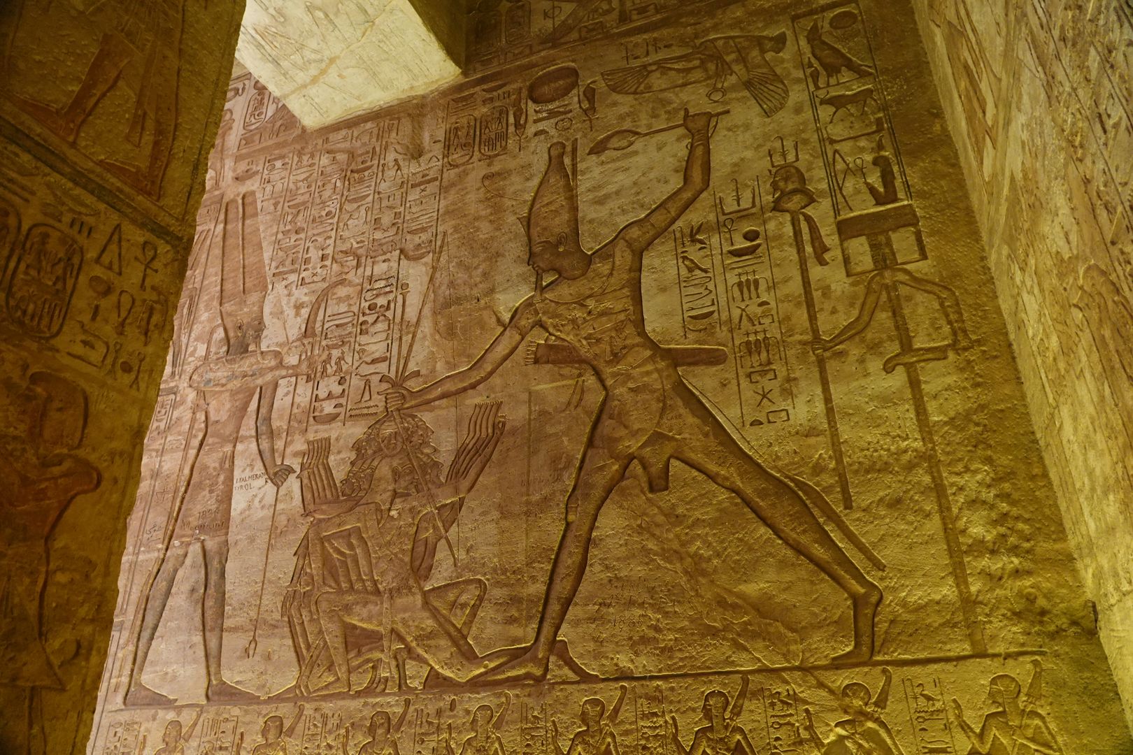 Abu Simbel - Velký chrám Ramesse II-0042