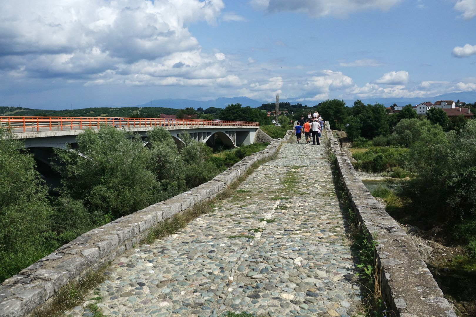 2019_07_14_Kosovo_Bishtazhin_turecký most (5)