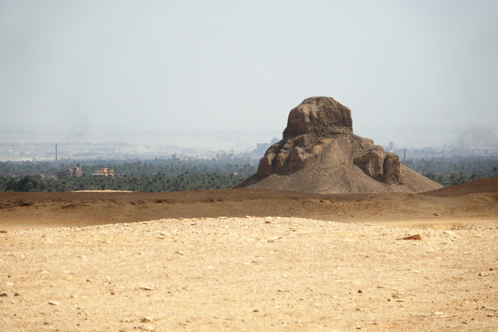 Egypt_Dahšúr_Bílá pyramida_2022_10_0003