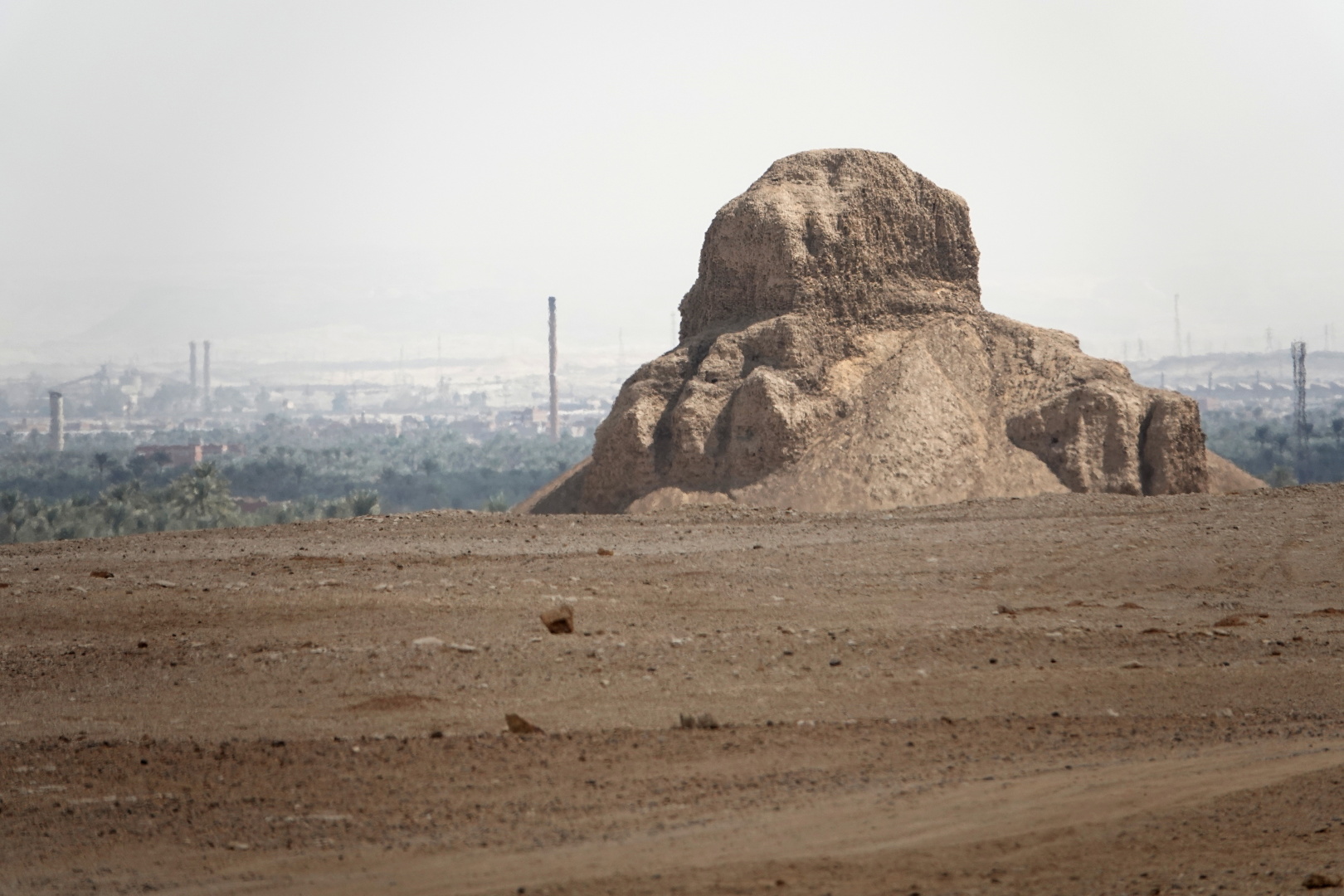 Egypt_Dahšúr_Bílá pyramida_2022_10_0004