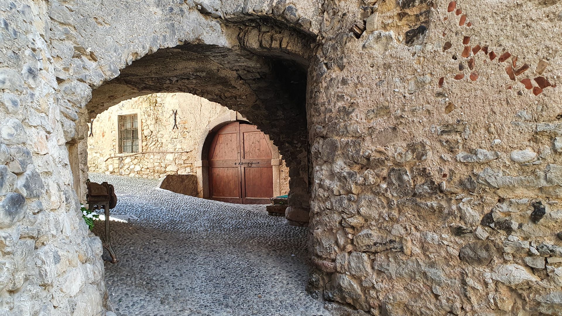 Cesta z Villa Canale k Lago di Teno (007)