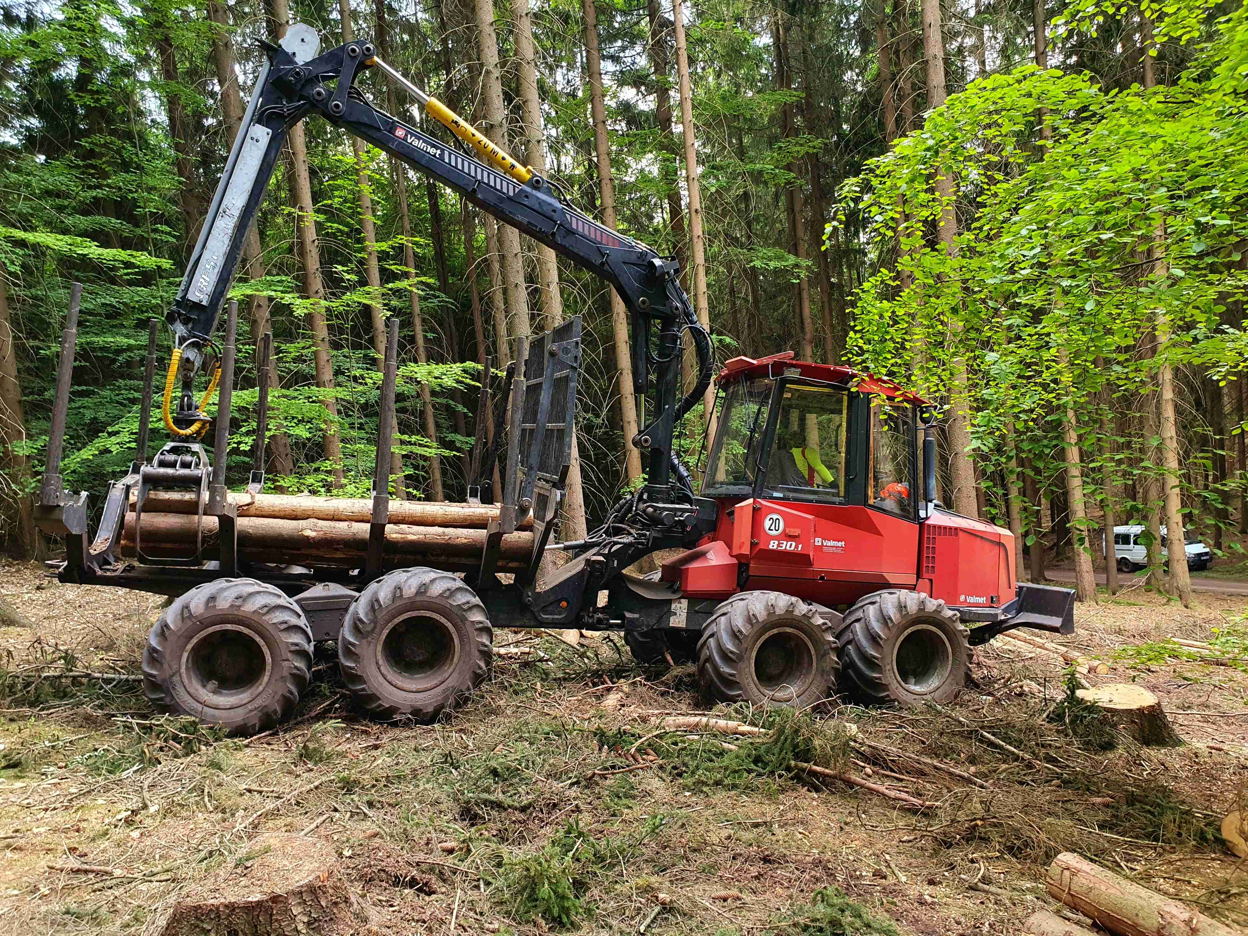 2023_06_Závěrečné zkoušky_obor Lesní mechanizátor_0012