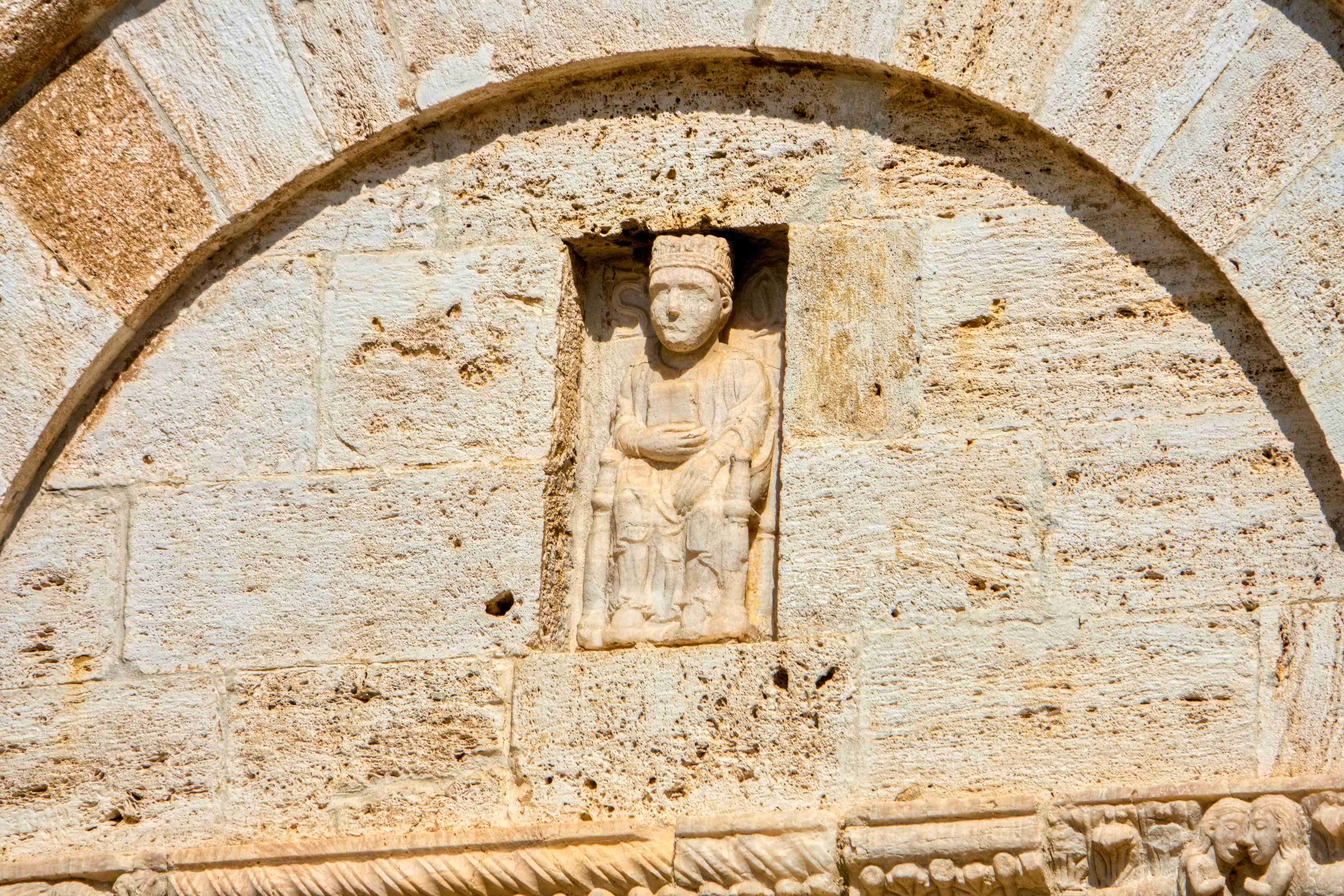 San Quirico d'Orcia_kolegiátní kostel sv. Kyrika a Julity (1_1)_result