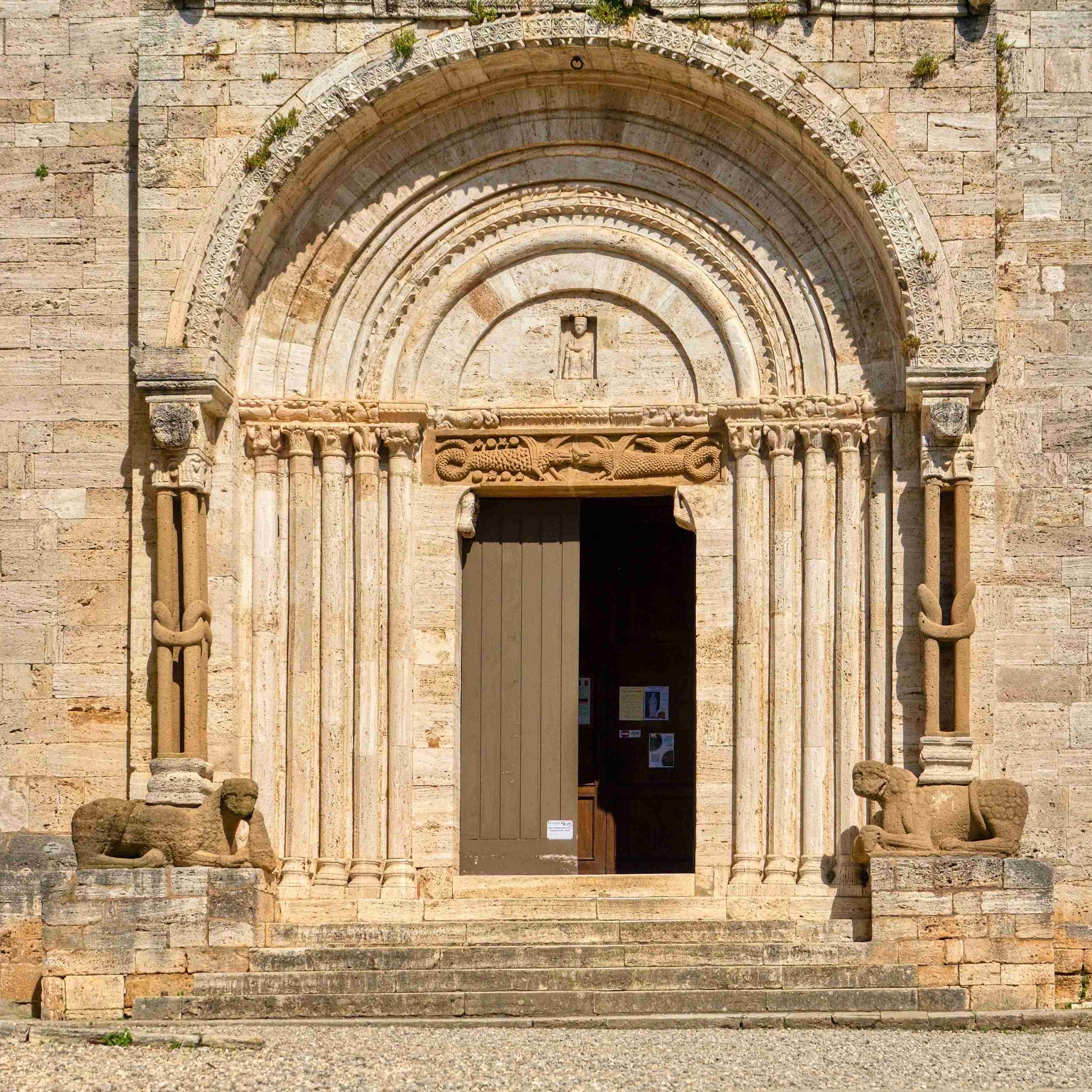 San Quirico d'Orcia_kolegiátní kostel sv. Kyrika a Julity (2)_result